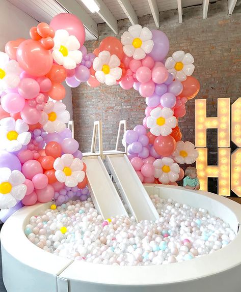 Ball Pit Birthday Party Ideas, Ball Pit First Birthday Party, Diy Ball Pit For Party, Ball Pit For Birthday Party, First Birthday Ball Pit, Ball Pit Birthday Party, Ball Pit Ideas, Pink Ball Pit Birthday Parties, Ball Pit Party