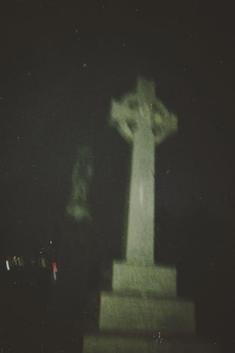 #chaotic #graveyard #aesthetic #grunge #grungeaesthetic #ghosts #photography Cyruscore Aesthetic, Brysoncore Aesthetic, Cult Astethic, Gallowdance Aesthetic, Dark Graveyard Aesthetic, Mbav Aesthetic, Trashcore Aesthetic, Graveyard Aesthetic, Cult Aesthetic