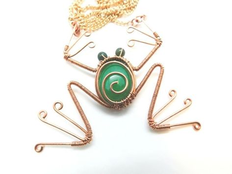 Wire Frog, Wire Animals, Wire Jewelry Patterns, Frog Jewelry, Wire Wrapped Stone Jewelry, Frog Necklace, Bellingham Wa, Wire Jewelry Designs, Wire Wrapping Stones