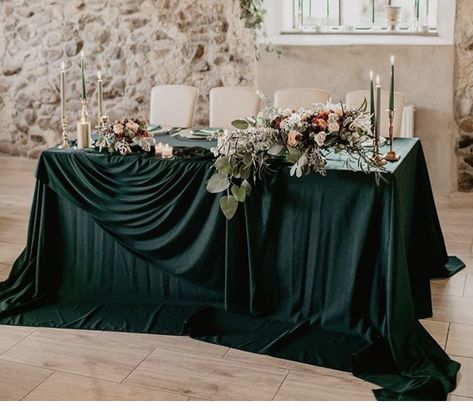 Green Head Table Wedding, Dark Sweetheart Table Wedding, Deep Green Wedding Table Decor, Emerald Green Bride And Groom Table, Emerald Green Wedding Head Table, Emerald Green Head Table, Dark Green Sweetheart Table, Dark Green Wedding Backdrop, Emerald Green And Gold Sweetheart Table