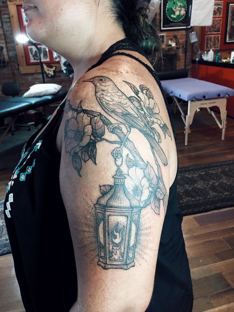 Nightingale Lamp Tattoo, Nurse Lamp Tattoo, Partial Color Tattoo, Florence Nightingale Art, Florence Nightingale Tattoo, Bonnie Tattoo, Florence Nightingale Lamp, Nightingale Tattoo, Damask Tattoo