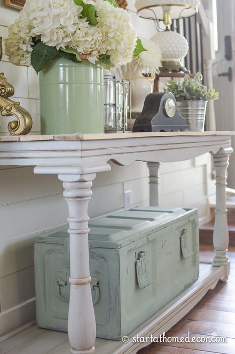 Did you know milk paint can be paint straight on old metal to create a beautiful… Painted Trunk, Old Metal, Paint Can, Cottage Design, Painted Metal, Milk Paint, Paint Cans, Rustic Furniture, Metallic Paint