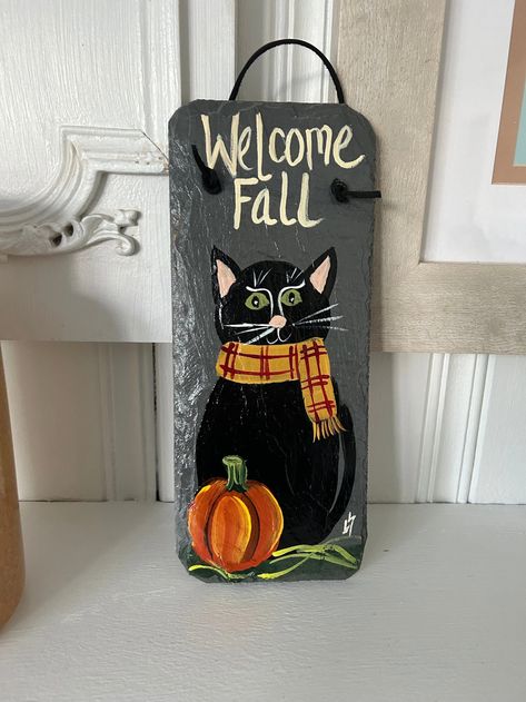 Diy Fall Signs Front Porches, Porch Signs Fall, Slate Painting, Porch Leaners, Fence Signs, Fall Cat, Fall Cats, Fall Porch Decor, Fall Door Hanger