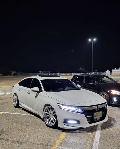 Dream Car Honda Civic, 2024 Honda Civic, Car Aesthetic Exterior, Honda Accord Aesthetic, Teen Cars, 2020 Honda Civic Sport, 2021 Honda Accord Sport, 2022 Honda Accord Sport, Honda Civic 2023