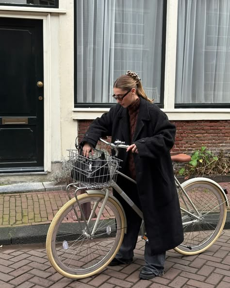 Wrapped up and ready to go 🖇️🌪️🌧️ . . Amsterdam bike city, bike life, Amsterdam lifestyle, Amsterdam canals, city vibes, real life of Amsterdam, strolling around the city, fashion inspo, animal print come back, mob wife aesthetic, veloretti bike, dark aesthetic, low exposure Pinterest vibes, upcoming trending audio, black and brown combo, Amsterdam weather, windy weather . . #veloretti #velorettiamsterdam #amsterdam #amstergram #amsterdamlife #amsterdamlifestyle #amsterdamfashion #amsterdam... Amsterdam Bike Aesthetic, Biking Amsterdam, Amsterdam Lifestyle, Amsterdam Life, Amsterdam Girls, Aesthetic Low Exposure, Amsterdam Aesthetic, Amsterdam Bike, Mob Wife Aesthetic