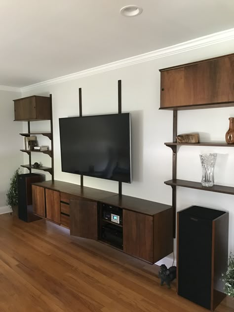 Mid Century Wall Unit With Tv, Mid Century Entertainment Center, Mid Century Wall Unit, Wall Mount Entertainment Center, Son House, Backdrop Tv, Small Living Room Decor, Diy Entertainment Center, Media Wall