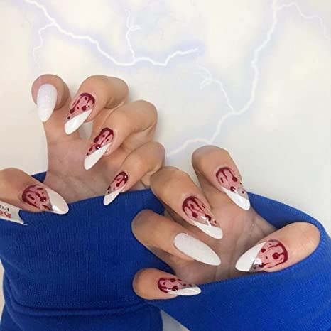 halloween nails ideas | spooky halloween nails | fall nails 2022 | nails | fall nails ideas | blood | pretty halloween nails | halloween nails design Splatter Nails, Fake Nails Designs, Halloween Press On Nails, Long Press On Nails, Nagel Tips, Manicure Tips, Coffin Press On Nails, Fake Nails With Glue, Striped Nails