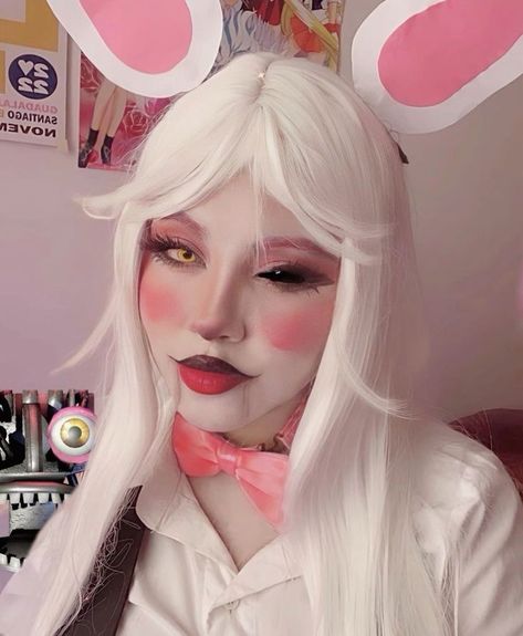 Fnaf Costume Cute, Fnaf Mangle Makeup, Mangle Fnaf Cosplay, Fnaf Halloween Costumes, Mangle Costume, Mangle Cosplay, Foxy Makeup, Fnaf Makeup, Fnaf Outfits