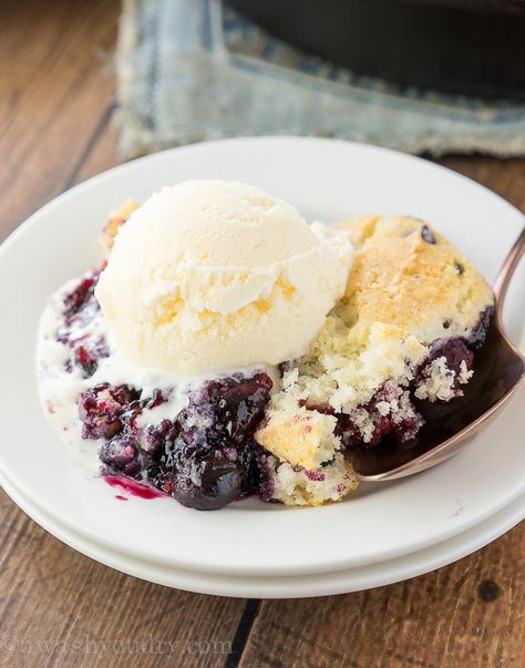 Triple Berry Cobbler, Martha White Muffin Mix, Blueberry Grunt, Berry Cobbler Recipes, Blackberry Cobbler Recipe, Blueberry Cobbler Recipes, Blackberry Pie, Cobbler Topping, Sweet Dumplings