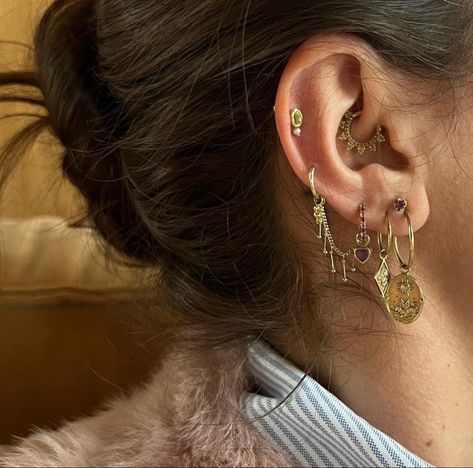 Pretty Ear Piercings, Jewelry Tattoo, Dope Jewelry, Jewelry Lookbook, Piercing Tattoo, Metal Earrings, Jewelry Inspo, Summer Jewelry, Pretty Jewellery