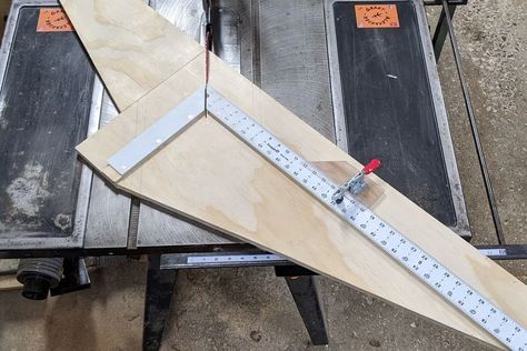 Ultra Precise Miter Sled for Table Saws : 16 Steps (with Pictures) - Instructables Cross Cut Sled, Picture Frame Table, Workshop Projects, Table Saw Sled, Christmas Primitive Crafts, Making Picture Frames, Woodworking Tools For Beginners, Table Saws, Table Saw Accessories