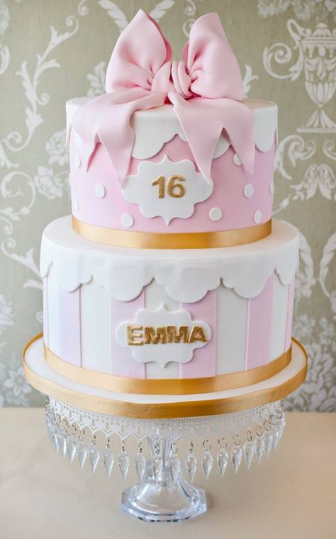 2 Tier Hat Box Cake Funky Cakes, Hat Box Cake, Fab Cakes, Bow Cake, Present Cake, Fondant Cakes Birthday, 2 Tier Cake, Girly Cakes, Bow Cakes