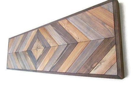 Chevron Top Table, Chevron Wood Table Top, Chevron Wood Table, Reclaimed Wood Art Diy, Diy Headboard With Lights, Table Chevron, Rustic Farmhouse Entryway, Farmhouse Entryway Table, Geometric Wood Art