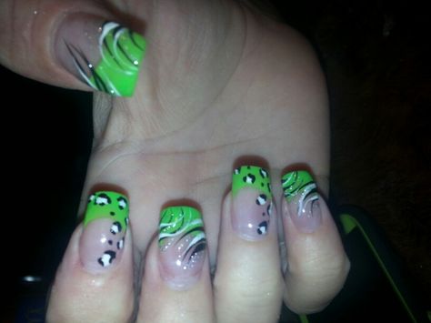 Green Green 2000s Nails, Green Y2k Nails, Duck Tip Nails, Mcbling Nails, Scene Nails, 2000s Love, 2000s Nails, Neon Green Nails, Formal Nails