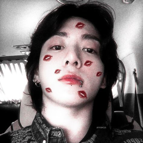 ख̸़⃨ख̸़݄　─　𝐉ungkook kiss icon. #jungkook #seven #darkstan #annaxczs Jungkook Kiss Pic, Jungkook's Lips, Jungkook Kissing, Jungkook Kiss, Jungkook Piercing, Jungkook Seven, Kiss Mark, He Is My Everything, Single Humor