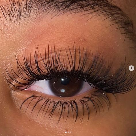 😍 Classic set! With classic bottoms !  BY @j.eliteesthetics 🔍Located in the DMV🔎 ♡ ♡ ♡ ♡ ♡ ♡ ♡ ♡ #minklashes #dallaslashes #atllashes #houstonlashes #wispylashes #lashgoals #megavolume #bottomlashes #iglashes #dfwlashes #explorepage #instadaily #lashdoll #lashtraining #lashboss #nails #lashgoat #lashqueen #longnails #lashmapping #lashesonfleek #bobs #quickweave #summervibes #lashes #lashextensions #25mmlashes #volumelashes #explore #instagood #lashclubdmv #dmv Classic Full Set, Bottom Lash Extensions, Natural Looking Eyelash Extensions, Eyelash Extensions Classic, Natural Fake Eyelashes, Lash Maps, Bottom Eyelashes, Bottom Lashes, Lash Paradise