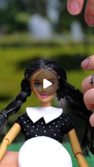 Barbie Doll Makeover, Barbie Makeover, Barbie Hacks, Vampire Barbie, Go On, Barbie Dolls, Dolls, Chain, On Instagram