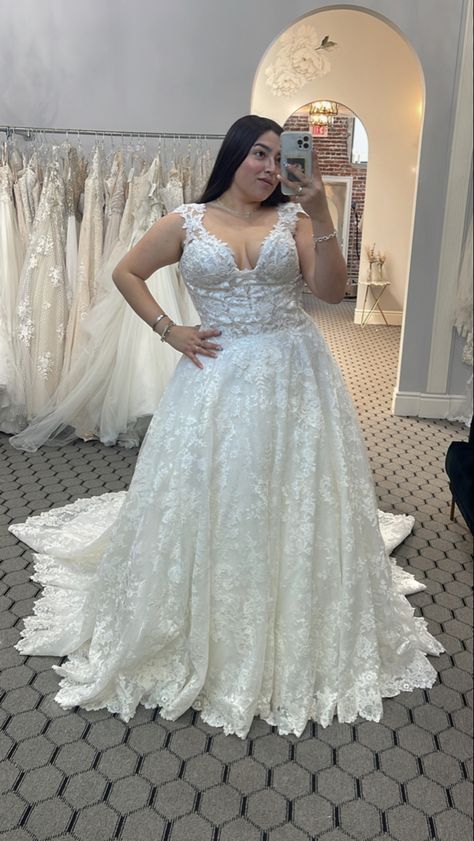 A Line Wedding Dress Mid Size, Medium Size Wedding Dresses, Fit And Flare Wedding Dress Plus Size, Plus Size Ball Gown Wedding Dresses, Ivory Wedding Dress Plus Size, Wedding Dress Mid Size, Lace Wedding Dress Plus Size, Unique Plus Size Wedding Dresses, Sleeve Straps