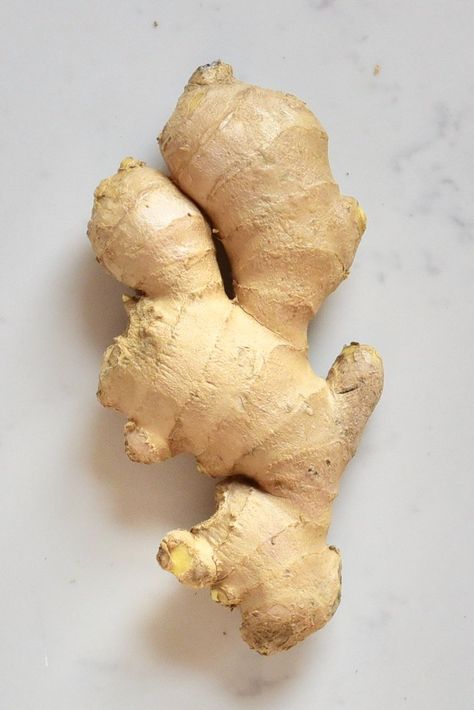 Unpeeled Ginger Root On marble counter Ginger Vegetables, Ginger Wallpaper, How To Peel Ginger, Ginger Image, Ginger Photography, Growing Ginger Indoors, Ginger Roots, Growing Ginger, Vegetables Photography