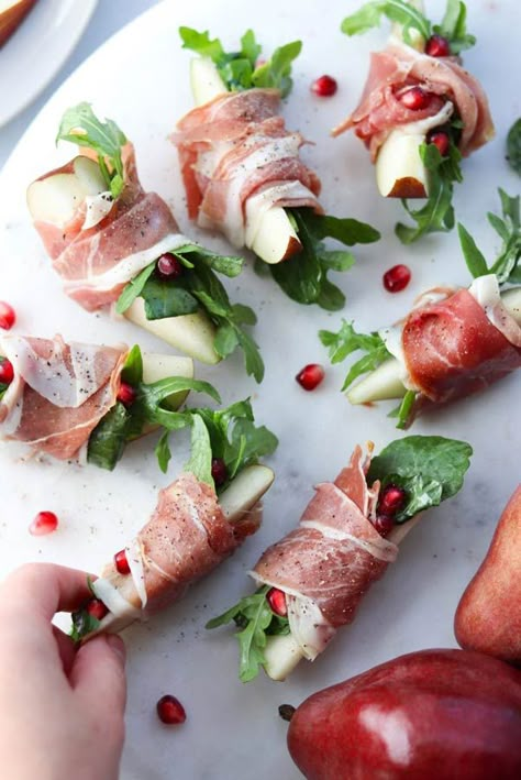 Prosciutto Wrapped Pears, Paleo Appetizer, Paleo Appetizers, New Year's Eve Appetizers, Prosciutto Wrapped, No Cook Appetizers, Cold Appetizers, Thanksgiving Appetizers, Holiday Appetizers