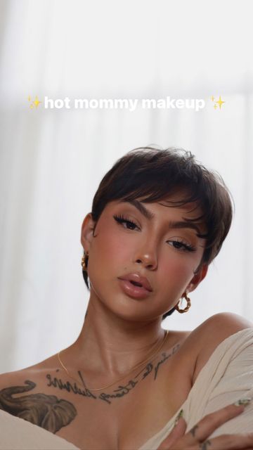 Ashley Quiroz, Mommy Makeup, Makeup For Moms, Summer Makeup Looks, Super Short Hair, Short Wavy Hair, Blonde Hair Looks, Short Hair Styles Pixie, Pixie Hairstyles