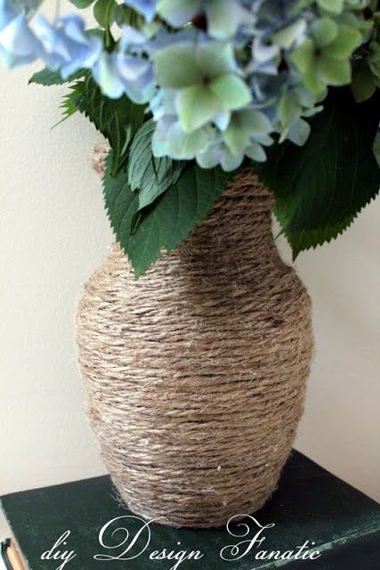 diy Design Fanatic: Pinterest Inspired Jute Vase, Cottage Style Farmhouse, Upcycled Bottles, Exterior Farmhouse, Farmhouse Easter Decor, Bee Baby Shower Theme, Jungle Room, Diy Burlap, Led Diy