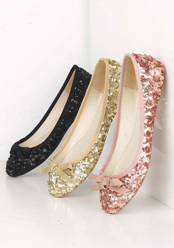 Zapatos de mujer - Womens Shoes - ♥ Manhattan Girl Sparkle Flats, Sparkly Flats, Sequin Flats, Cute Flats, Many Shoes, Flats Sandals, Fabulous Shoes, Flats Shoes, Crazy Shoes