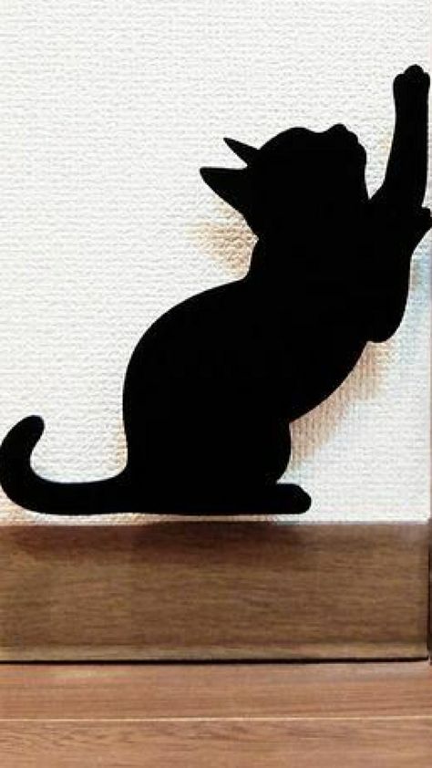 Sitting Cat Silhouette, Black Cat Silhouette Printable, Wall Drawing Bedroom, Cat Silhouette Art, Cats Silhouette, Silhouette Chat, Cat Quilt Block, Dog Apron, Cat Quilt Patterns