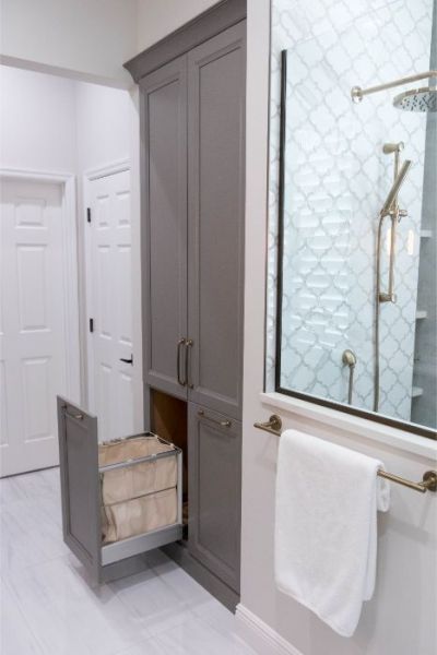 Closet In Bathroom, Built In Bathroom Storage, Bathroom Built Ins, Closet Master, Bathroom Linen Closet, Bathroom Cabinetry, Bath Renovation, Bathroom Linen Cabinet, Lp Design