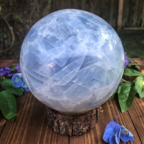 crystal balls, crystal ball aesthetic, blue crystal ball, crystal ball meaning, crystal ball photography Crystal Gazing, Blue Calcite Crystal, Etsy Crystals, Crystal Aesthetic, Crystal Balls, Trigger Happy, Blue Calcite, Pretty Rocks, Witchy Decor