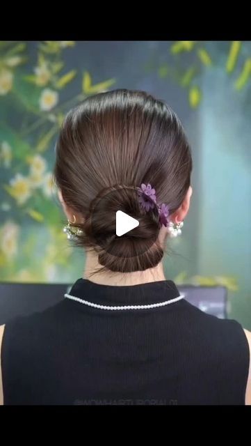 Hairclip Ponytail, Wow Hair, Cute Bun, Cute Bun Hairstyles, Hairstyle Videos, Wow Hair Products, Fall Hair Trends, Messy Bun Hairstyles, Hairstyle Tutorial