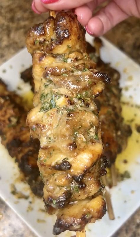 Honey Parmesan Chicken, Garlic Parmesan Chicken Skewers In Oven, Honey Garlic Parmesan Chicken, Honey Garlic Recipes, Husband Meals, Honey Garlic Chicken Skewers, Honey Chicken Skewers, Garlic Chicken Skewers, Grilled Dinners