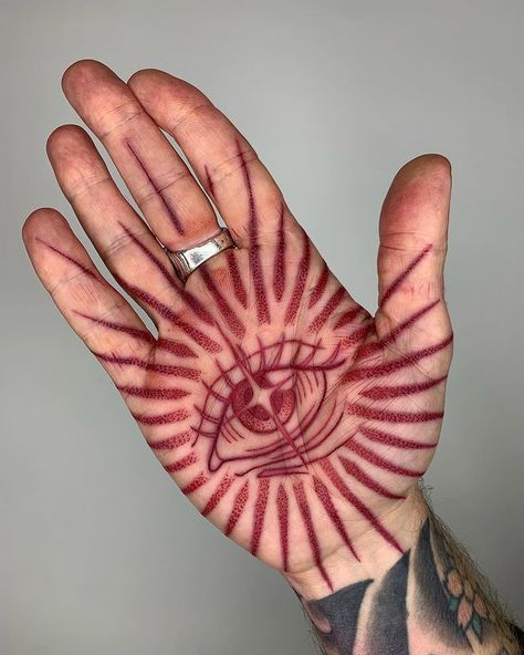 Tattoos • Instagram Red Hand Tattoo, Hand Palm Tattoos, Hand Tattoo Ideas, Chakra Tattoo, Rose Hand Tattoo, Henna Designs For Men, Palm Tattoos, Henna Body Art, Cool Chest Tattoos