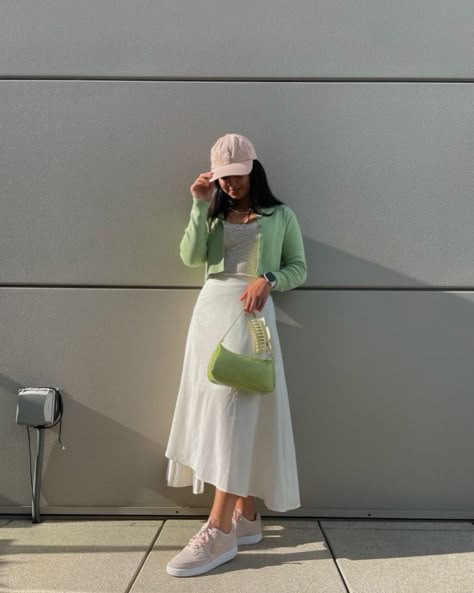 Modest Girl Aesthetic, White Maxi Skirt Outfit Modest, Modest Soft Girl Outfits, Midi Skirt Outfit Coquette, Summer Outfits Modest Casual, Long Floral Skirt Outfit Aesthetic, Teen Modest Outfits, Modesty Fashion Christian, California Girl Fashion