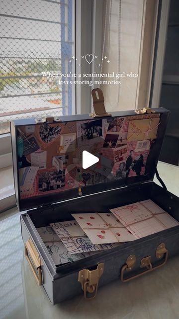 Nirali Shah on Instagram: "The art of memory keeping 🥺💕🌷✨🪐
.
.
Custom designed this gorgeous memory box for a client!" Memory Boxes Aesthetic, Memory Box Design Ideas, Memory Box Design, Memory Box Decoration Ideas, Memory Box Ideas Diy Boyfriend, Memory Box Ideas Diy Paint, Memory Box Aesthetic, Senior Memory Box Ideas, Nirali Shah