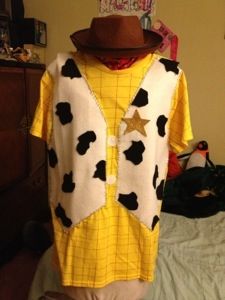 Wheezy Toy Story Costume Diy, Woody Costume Diy, Diy Woody Costume Men, Easy Toy Story Costumes For Adults, Diy Woody Costume, Woody Vest Pattern, Diy Woody Vest No Sew, Costume For Work, Woody Toy Story Costume