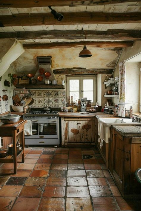 Luxurious Farmhouse, Farmhouse Design Ideas, Magical Cottage, Country House Kitchen, Rustic Kitchens, Cotswold Cottage, Elegant Farmhouse, Rock House, Farmhouse Kitchen Ideas