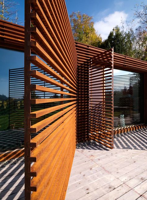 Wooden Screen Door, Timber Screens, Window Screen, Wooden Screen, Modern Fence, Window Screens, Backyard Fences, Corten Steel, Wooden Slats