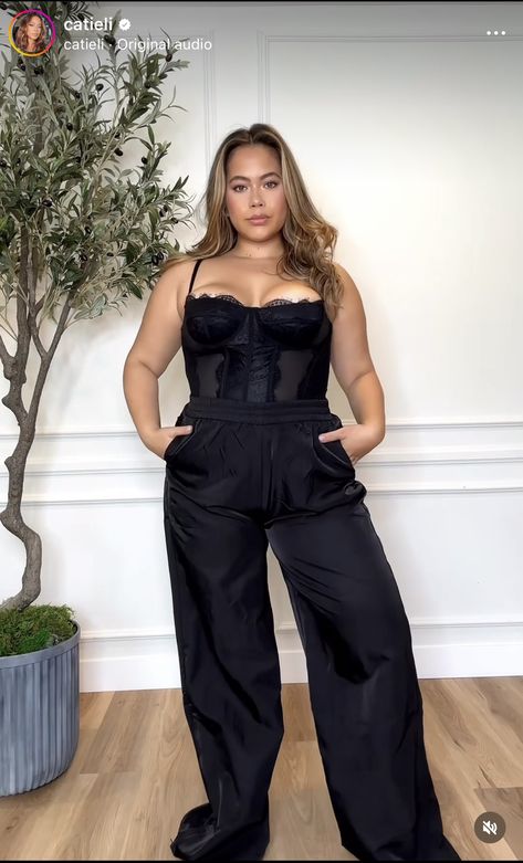 Black Corset Outfit Plus Size, Black Corset Outfit, Corset Outfit, Look Plus Size, Black Corset, Dressy Outfits, Curvy Outfits, Look Plus, Style Board