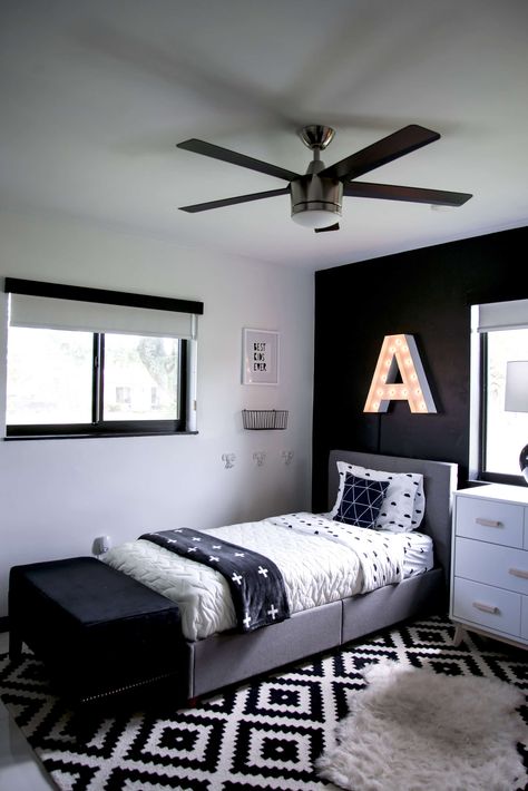 Modern Kids Room, Black and White Kids Room, Shared Kids Room, Modern Kids Room www.BrightGreenDoor.com Cool Boys Bedroom Ideas, White Kids Room, Cool Bedrooms For Boys, Black And White Bedroom, Teenager Bedroom Boy, Modern Kids Room, Boy Bedroom Design, Bedding Kids, Boys Bedroom Decor