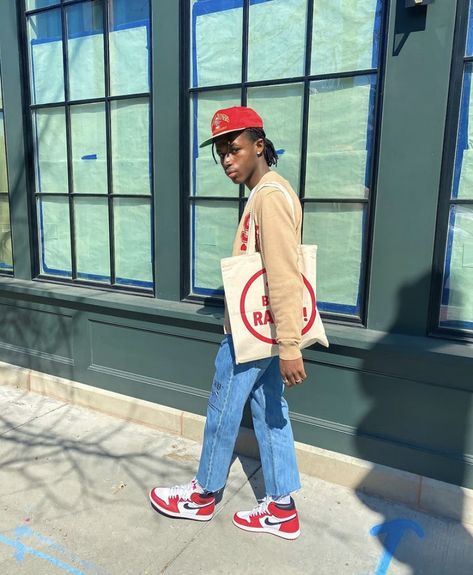 Jordan 1 Chicago Outfit Men, White Jordans Outfit, Off White Jordan 1 Chicago, Jordan 1 Chicago Outfit, Red And White Jordans, White Jordan 1, Off White Jordan 1, Chicago Outfit, Jordan Chicago