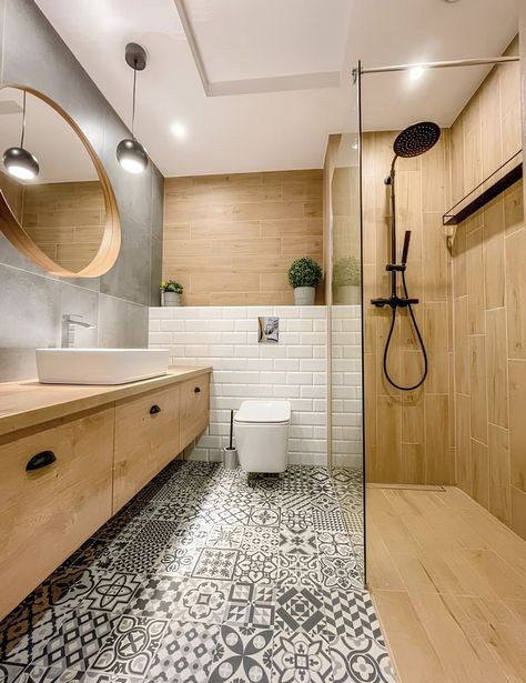 Wooden Tiles Bathroom, Mediterranean Bathroom Design Ideas, Beautiful Bathroom Designs, Small Bathroom Interior, Bathroom Design Layout, Bilik Air, Best Bathroom Designs, Contemporary Home Office, Small Bathroom Ideas Modern