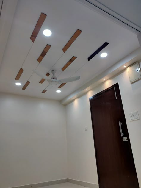 False Ceiling For Hall With Two Fans, Plain Pop Ceiling Design, Chef Photo, False Ceiling For Hall, Ceilings Design, Simple Ceiling, Baby Chef, Fall Ceiling, Simple Ceiling Design