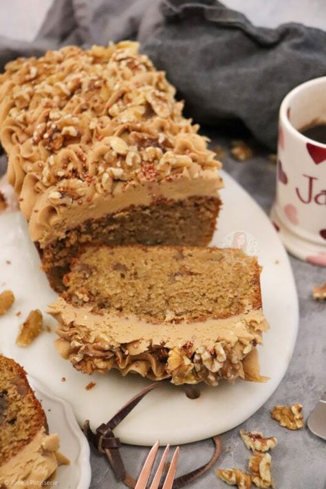 Loaf Cakes, Coffee And Walnut Cupcakes, Coffee Cake Loaf, Coffee And Walnut Cake, Janes Patisserie, Loaf Cake Recipes, Cake Baking Recipes, Loaf Cake, Bread Recipes Sweet