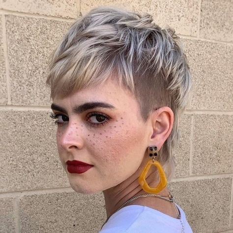 Hair Summer 2023, Pixie Haircuts With Bangs, Very Short Bangs, Mullet Shag, Very Short Pixie Cuts, Wavy Pixie Cut, Short Blonde Pixie, Short Pixie Bob, Bangs Ideas