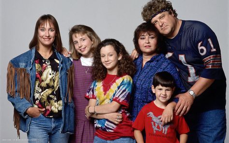 roseanne tv series show hd widescreen wallpaper Sitcom Characters, Roseanne Tv Show, Roseanne Show, 90s Television, James Brolin, Show Character, Sara Gilbert, Roseanne Barr, Johnny Galecki