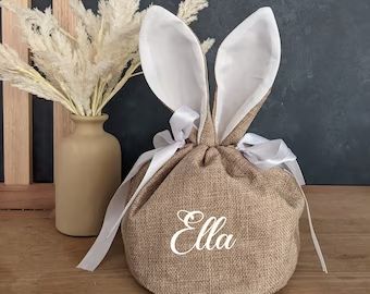 WattleLaneDesigns - Etsy Australia Easter Cricut, Mason Jar String Art, Easter Gift Bags, Easter Presents, Personalized Easter Bunny, Personalized Easter Basket, The Easter Bunny, Easter Time, Personalized Easter