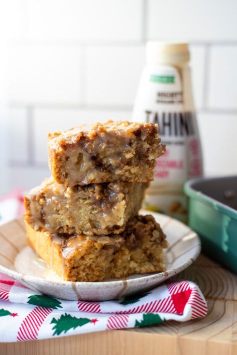 Tahini Coffee, Maple Tofu, Tahini Cake, Tahini Brownies, Homemade Tahini, Garlic Dressing, Tahini Recipe, Cinnamon Crumble, Sour Cream Coffee Cake