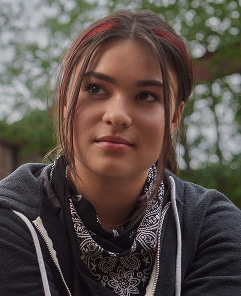 Elora Danan Reservation Dogs, Elora Danan, Rez Dogs, Simone Kessell, Devery Jacobs, Reservation Dogs, Feminine Features, To Move Forward, Camp Half Blood