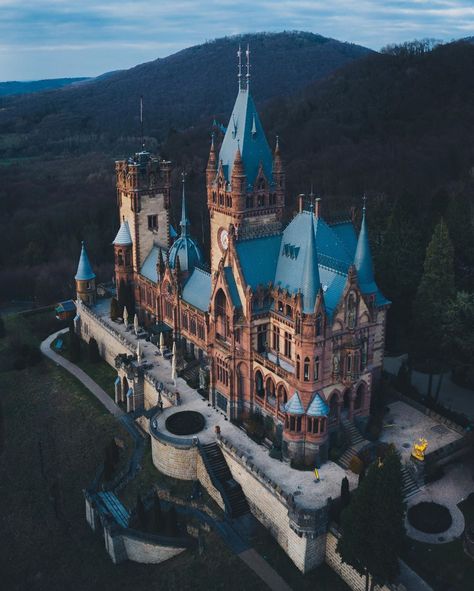 Lennart Pagel | 📍Germany on Instagram: “Of Castles and Dragons. This castle is named Drachenburg, which literally translates to ‘dragon‘s castle‘. I think its appearance can keep…” Drachenburg Castle, Castles And Dragons, Places To Visit In Germany, Wild Book, Berlin City, Heart Of Europe, Living Modern, Beautiful Castles, Medieval Castle